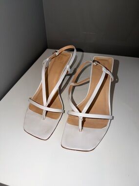 House of Harlow 1960 White Strappy Square-Toe Sandals